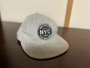 【美品】H&M NEW YORK CITY キャップ グレー 帽子 