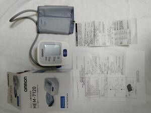 上腕式血圧計 HEM-7120 omron 