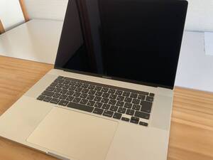 MacBook Pro 16インチ 2019 SSD=1TB, RAM=32GB, Core i9 2.4GHz