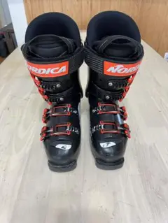 NORDICA DOBERMANN GP-70 ジュニアスキーブーツ22.5