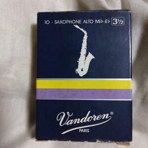 送込　Vandoren バンドーレン SR2135 アルトサックス トラディショナル リード 3-1/2 バラ 10枚入 Mi♭E♭ alto made in france