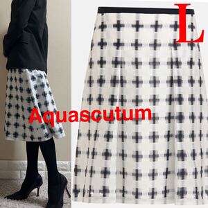 アクアスキュータム　Aquascutum シルクコットン　シアーチェック　スカート 8 濃紺　白　ダークネイビー　L AQUASCUTUM 通年　トラッド