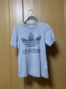 adidas 半袖Tシャツ　サイズXS