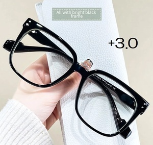 ■新品■老眼鏡【度数+3.0】【大きめフレーム】【ブラック】　シニアグラス　ユニセックス　リーディンググラス