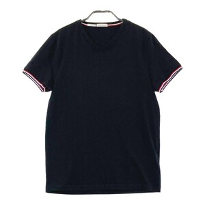 MONCLER モンクレール MAGLIA SCOLLO A V Vネック 半袖Tシャツ 袖ワンポイント ブラック系 M [240101253946] メンズ