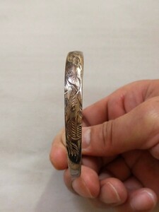 銀製 　金属工芸　ブレスレット　銀製腕輪　中国 　刻印　足銀999　重さ約 26.9g 