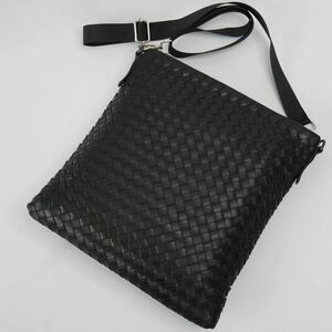 【極美品 A4】BOTTEGA VENETA ボッテガヴェネタ サコッシュ ショルダーバッグ メッセンジャー 斜め掛け イントレチャート レザー ブラック