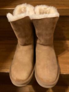 UGG ムートンブーツ　レディース