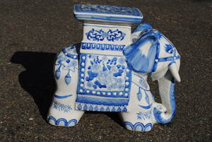 新品　元箱入　陶器製　インドの神様　ヒンドゥー教の神様　白象の置物　高350　長400　幅160ミリ