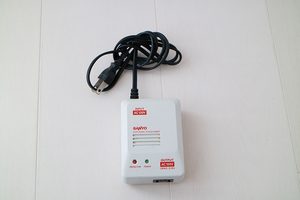 ＜ サンヨー 海外旅行用 変圧器 トランス ＞ SANYO STEP DOWN TRANSFORMER INPUT 120V OUTPUT 100V