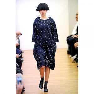 コムコム コムデギャルソンCOMME des GARCONS コットンだまし絵ステッチドット二次元ワンピース 黒白S