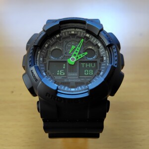 カシオ G-SHOCK　GA-100Cグリーンカラー