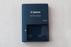 ＜ キヤノン ＞ CANON 純正チャージャー CB-2LX