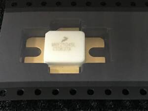 RF Power Field Effect Transistors　MRF21045LR5　1個