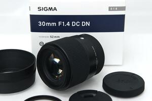 美品｜シグマ 30mm F1.4 DC DN フジフイルムXマウント用 CA01-M1637-2N3 単焦点 Xマウント 大口径 レンズ ミラーレス フジフイルム