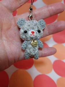 PetitBear ハンドメイド あみぐるみ *モールヤーンのちびくまちゃんストラップ(灰)* くま