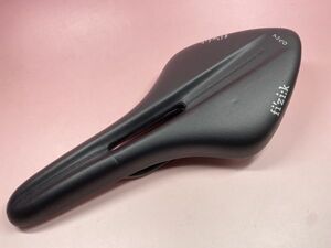 美品 fizik ARIONE R5 OPEN MANGANEZE レール サドル fi