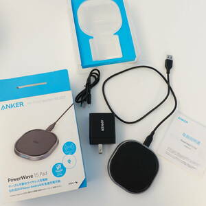 ★美中古品★ANKER au+1 collection SELECT★ PowerWave 15 Pad ワイヤレス充電器★Qi認証 ブラック 置くだけ充電★急速充電可能★AU★