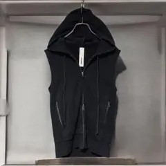 ATTACHMENT Sleeveless Hoodie riri-zip