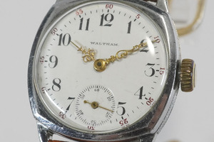 1円~【842】実働　WALTHAM／ウォルサム　手巻き　スモールセコンド　琺瑯文字盤　メンズ　腕時計