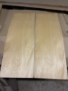 Y3795 メイプル ボディ材 一枚板 突板 ツキ板綺麗な木目 虎木 ネコ 虎 虎杢 乾燥材 木工 DIY 材木 天然木 無垢材 2点 まとめ売り