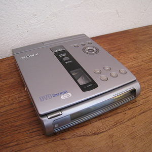 SONY DVD Discman ソニー PORTABLE DVD player PBD-V30 JUNK