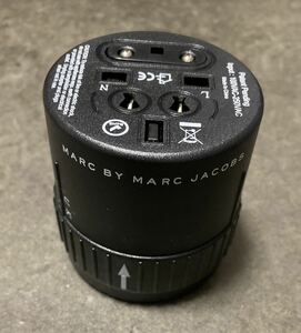 MARC BY MARC JACOBS マークジェイコブス　ノベルティ　むちゃくちゃカッコいい海外用プラグアダプター　送料無料