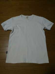 アヴィレックス avirex リブ素材 半袖Tシャツ　 半袖カットソー　Ｖネック　メンズ　サイズＬ　　品番6143501　白　上野商会