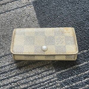 【TH】LOUIS VUITTON ルイ・ヴィトン ダミエ アズール ミュルティクレ4 キーケース 4連キーケース 鍵入れ ホワイト 白 本革 使用感強い