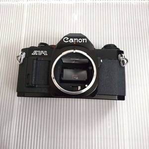 ●[現状品] キヤノン Canon AV-1 35mm 一眼レフフィルムカメラ 黒 ボディのみ 887816