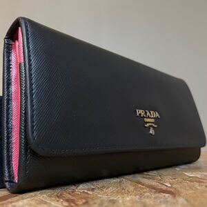 一円　美品　 PRADA プラダ　 サフィアーノレザー　 ブラック　 ラウンドファスナー　 長財布　 男女　 レザー　 二つ折り　箱付き