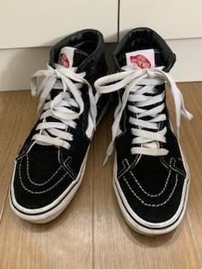 良品☆VANS バンズ スニーカー キッズ ボーイズ 22.5cm 6.5インチ USED ブラック 白 黒 ホワイト