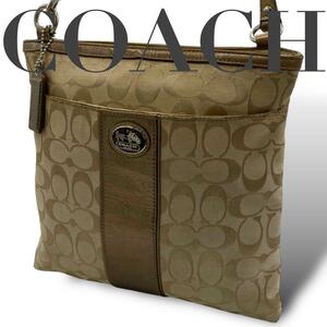 美品　COACH コーチ　ショルダーバッグ　シグネチャー　ベージュ　ゴールド