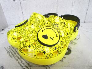 未使用 保管品 crocs クロックス classic platform smiley clog w スマイリーサンダル 24.0cm スマイリー柄 207233-90H レディース