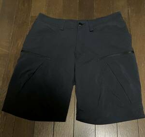 ★HAGLOFS★climatic・ショートパンツ（38・黒）