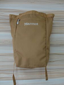 1086【本州のみ送料無料】Marmot マーモット　メンズリュックサック　ベージュ　バケツ型　ナイロン素材　