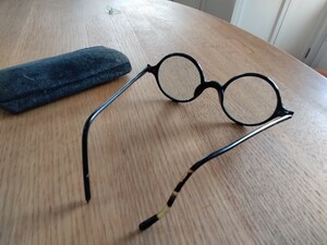 アンティーク　昔めがね　丸眼鏡　メガネ　ケース　ベークライト　丸めがね　昭和レトロ　大正モダン　和装小物　ビンテージ　ロイド眼鏡