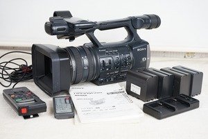 SONY HDR-AX2000/1