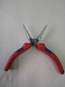 長期在庫品　KNIPEX(クニペックス)3035-140 ロングノーズプライヤー