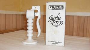 イギリス Victor Garlic Press 白：にんにく つぶし