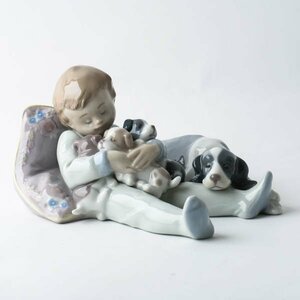 LLADRO リヤドロ 1535「みんなおねんね」男の子 犬 フィギュリン 陶器人形 置物 #35515YR