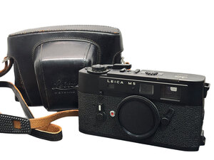 Leica ライカ　Ｍ5　ブラック　後期型　3点吊り　レザーケース付き　フィルムカメラ　レンジファインダー