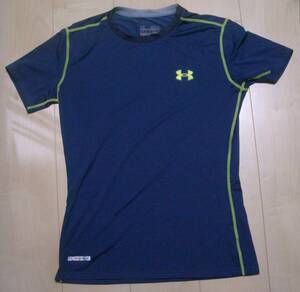 USED★アンダーアーマー Under Armour メンズ半袖Ｔシャツ☆ネイビー☆ヒートギア☆サイズSM☆MFT8119