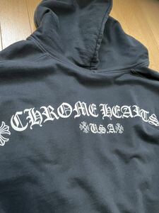 クロムハーツ スクロールビッグロゴ　ジップアップ　スウェットパーカー　size:Ｍ　黒色　極美used