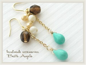 ◆+angelo+チェコドロップとマザーオブパールのピアス(p-243)ターコイズ G d003天然石 チタン樹脂 イヤリング