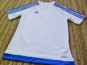 新品　定価５，０００円位　adidas 白の格好良いサラサラTシャツ　Cllmalite 150　 