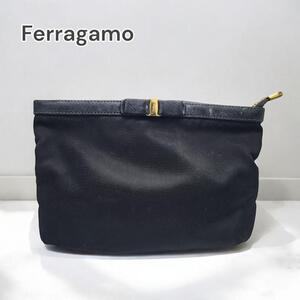 Ferragamo ポーチ メイク ストラップ レザー ブラック