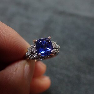 F4177 美しい大粒タンザナイト２.０２ct 絶品ナチュラルダイヤモンド０.２６ct 最高級Pt900無垢唐草透かしリング #8.8 7.0G