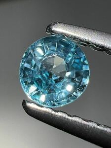 「激安」ブルージルコンルース　0.37ct KS500-676