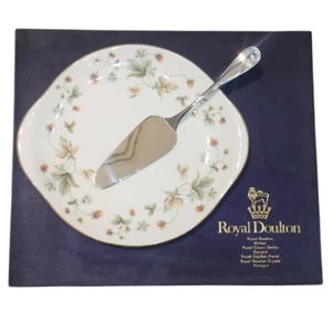 【Royal Doulton ロイヤルドルトン】 ストロベリークリーム STRAWBERRY CREAM BBプレート 約26.5cm×約23.5cm お皿 ブランド食器 ★51277